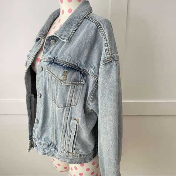 SOLD - Wild Fable Cropped Denim Trucker Jacket Women’s Large Light Blue - Picture 6 of 11